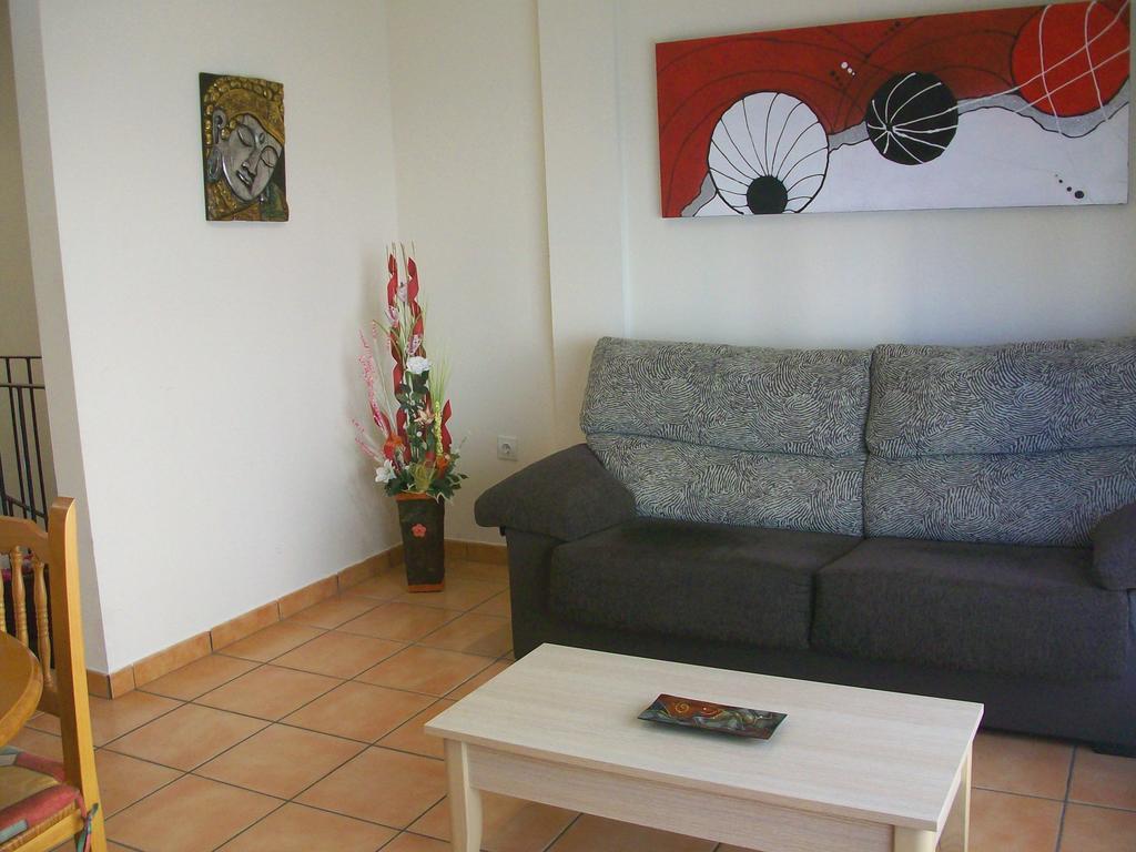 Apartamentos Par Tres - Oliva Nova 客房 照片