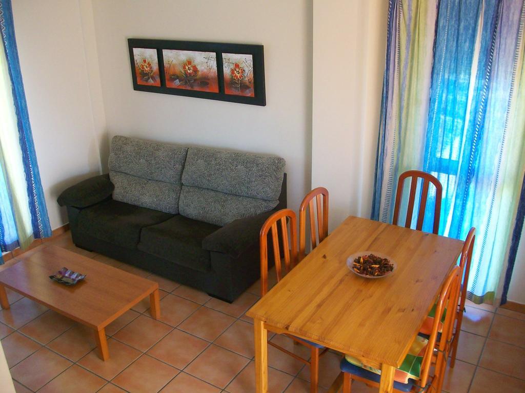 Apartamentos Par Tres - Oliva Nova 外观 照片